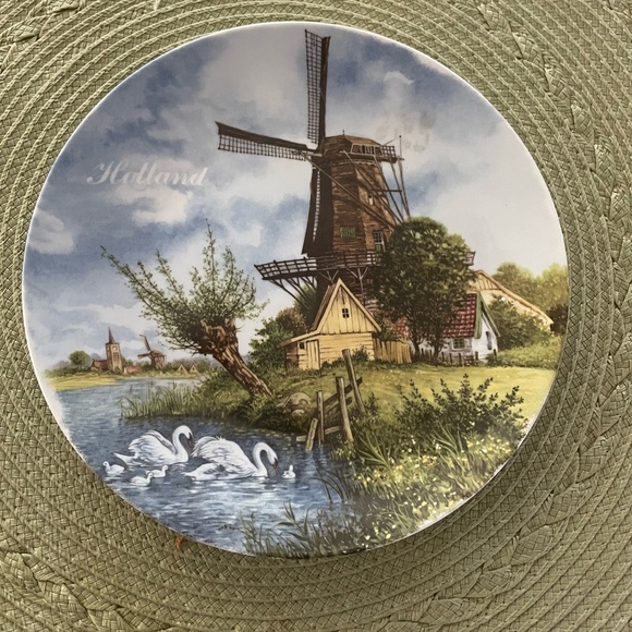 Vintage 7” Dutch Porcelain Plate Windmill Swan Royal Schwabap 1984 - Picture 2 of 4
